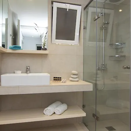 Madena Apartment *